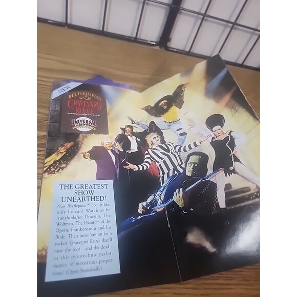 Universal Studios Hollywood Brochure 1992 ET Earthquake King Kong Jaws Conan HTF - Picture 4 of 5